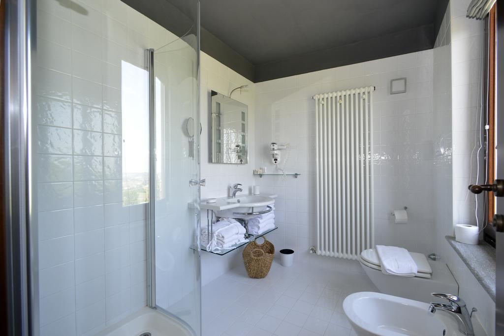 Bed and Breakfast Cascina San Michele à Costigliole d'Asti Chambre photo