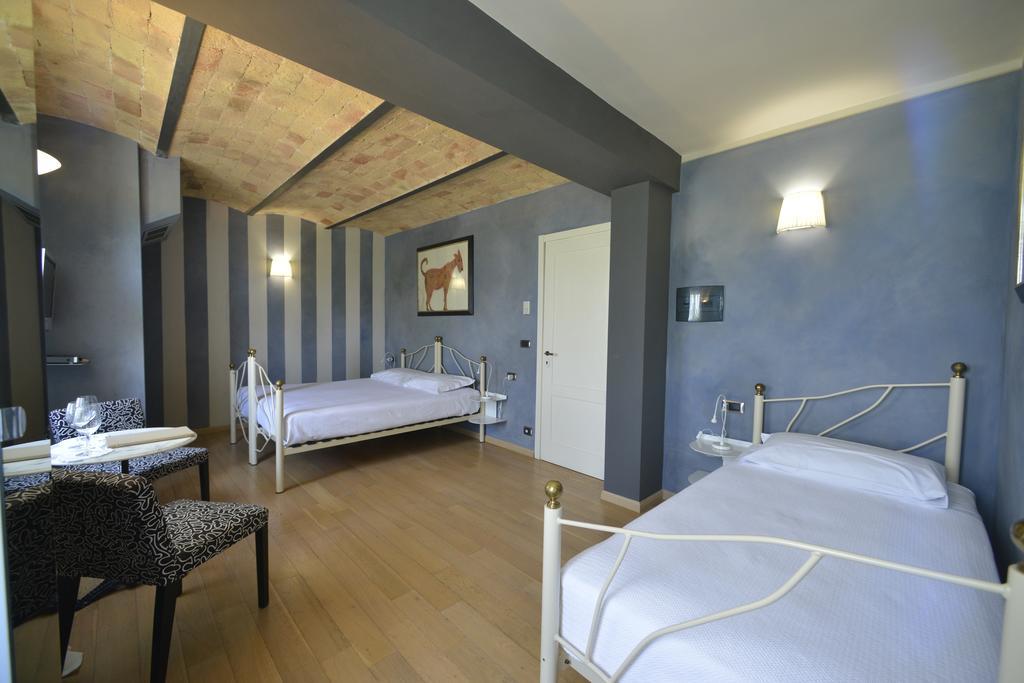 Bed and Breakfast Cascina San Michele à Costigliole d'Asti Chambre photo